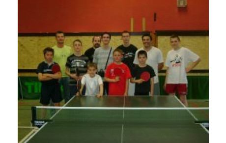 Le tournoi amical à Salaise plait aux Manthenois!